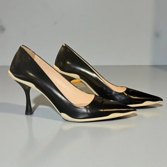 PRADA - Picture 2 of 5